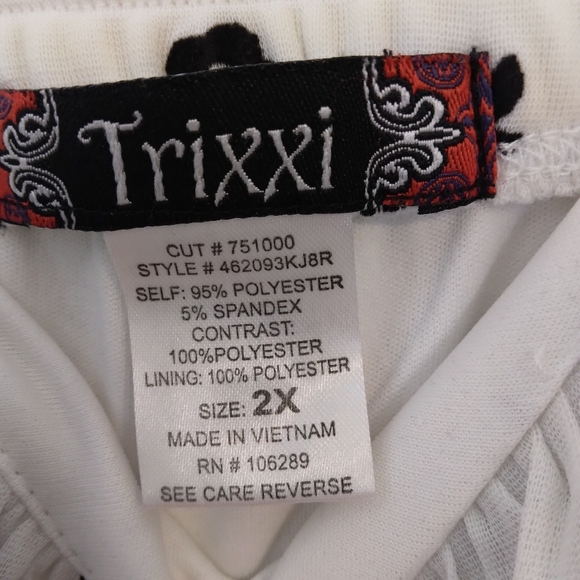 Trixxi Semi Formal White with Black Flocking Size 2X - Picture 4 of 9